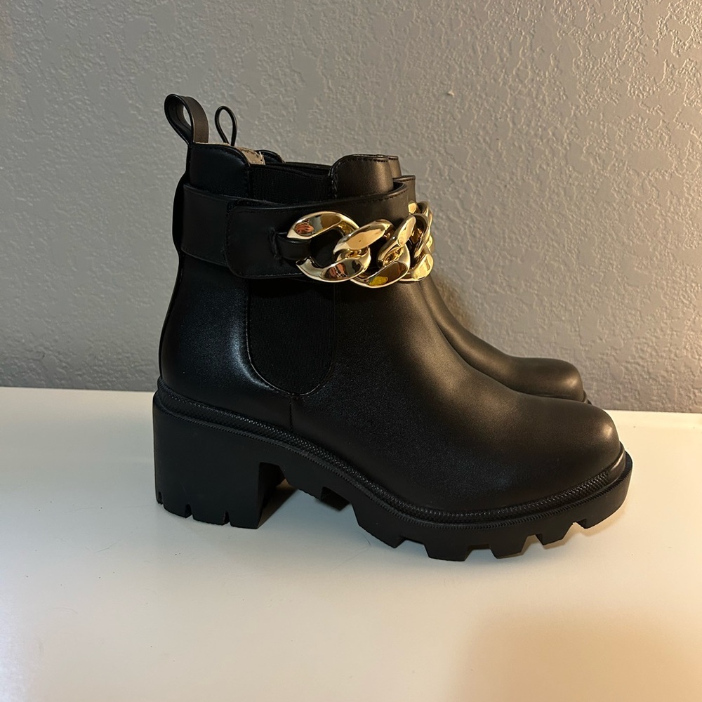 Steve Madden Boots
